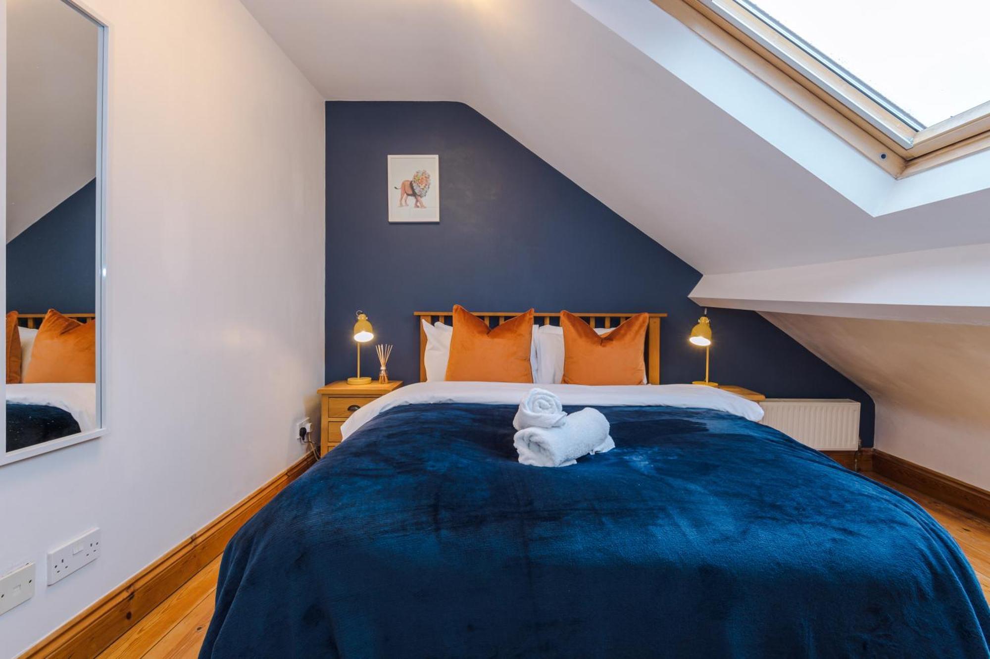 Incredible - Five Bedroom - 7 Actual Beds - 6 Bathroom House By Purestay - Central Bath With Parking Exterior foto