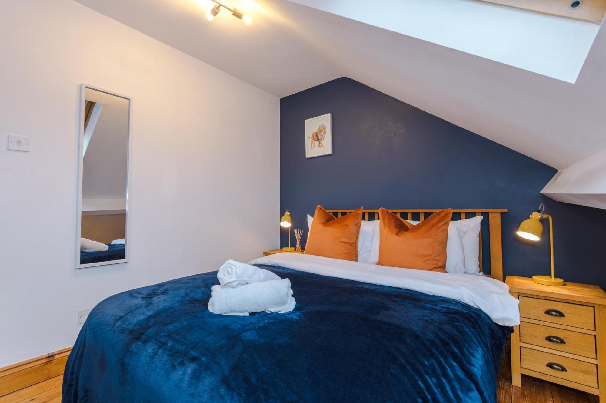 Incredible - Five Bedroom - 7 Actual Beds - 6 Bathroom House By Purestay - Central Bath With Parking Exterior foto