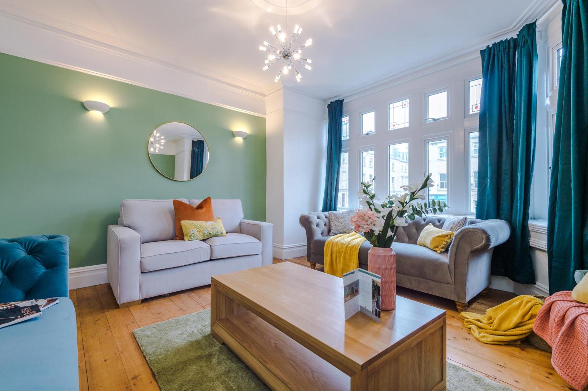Incredible - Five Bedroom - 7 Actual Beds - 6 Bathroom House By Purestay - Central Bath With Parking Exterior foto