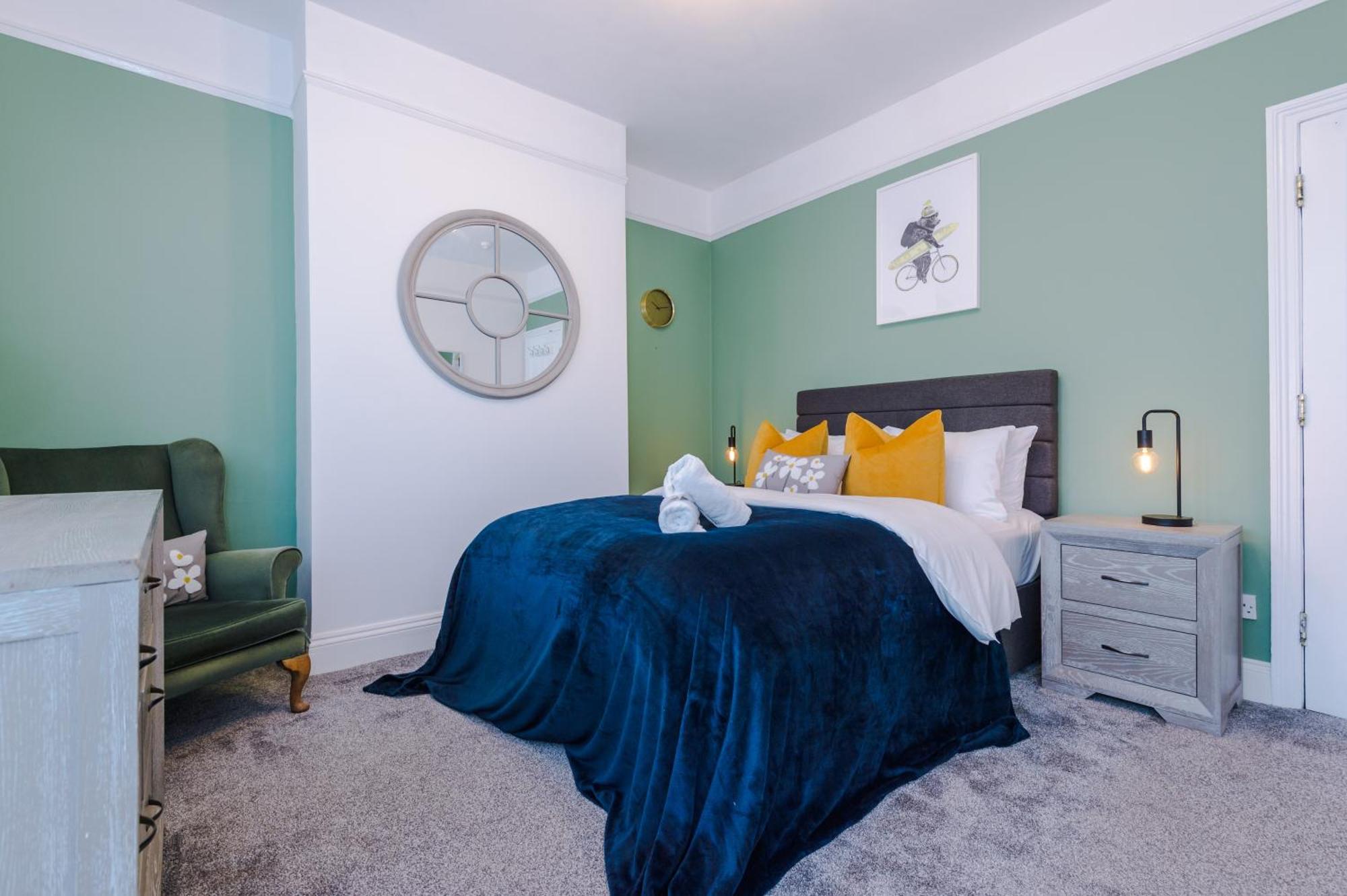 Incredible - Five Bedroom - 7 Actual Beds - 6 Bathroom House By Purestay - Central Bath With Parking Exterior foto