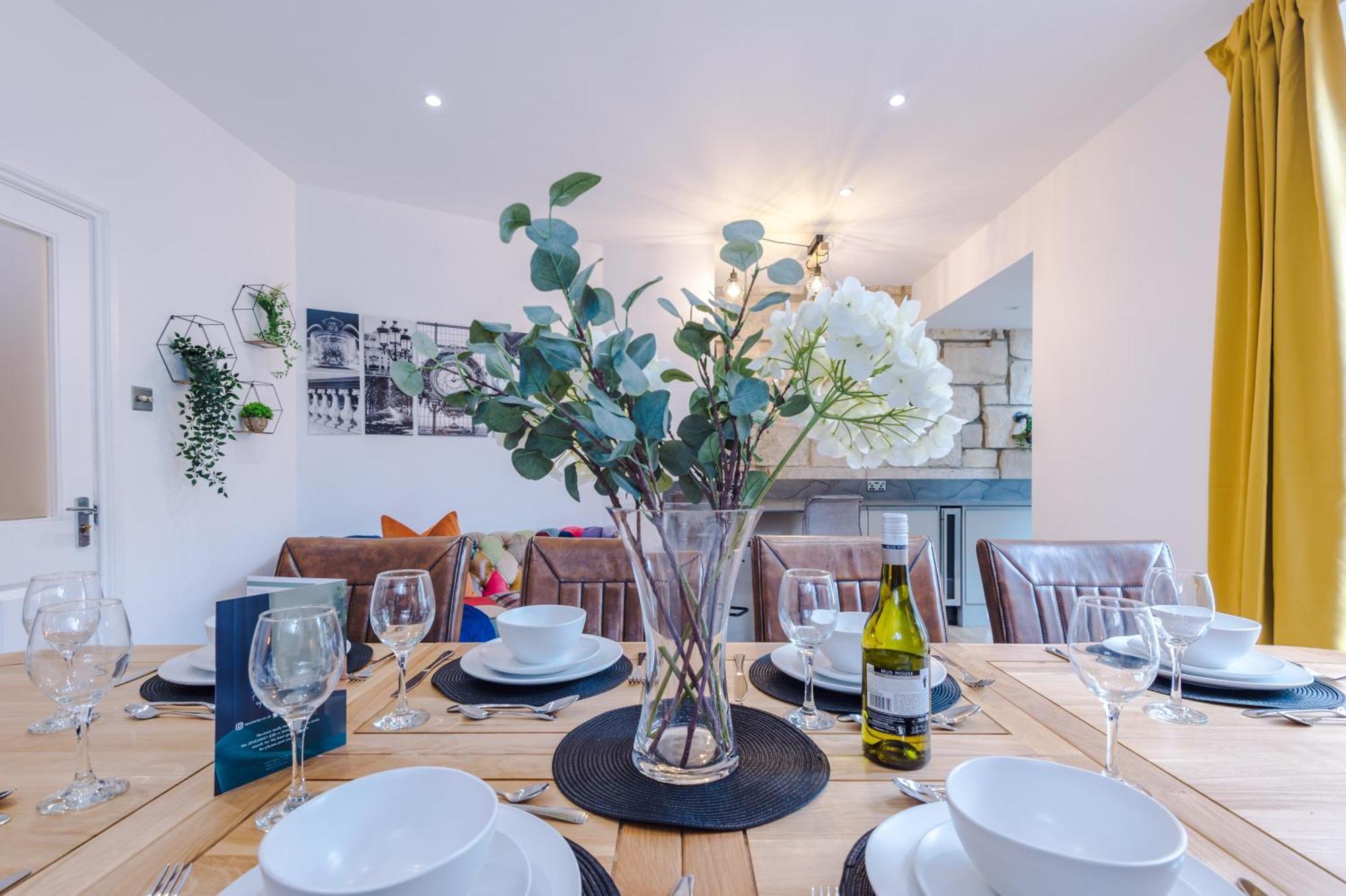 Incredible - Five Bedroom - 7 Actual Beds - 6 Bathroom House By Purestay - Central Bath With Parking Exterior foto