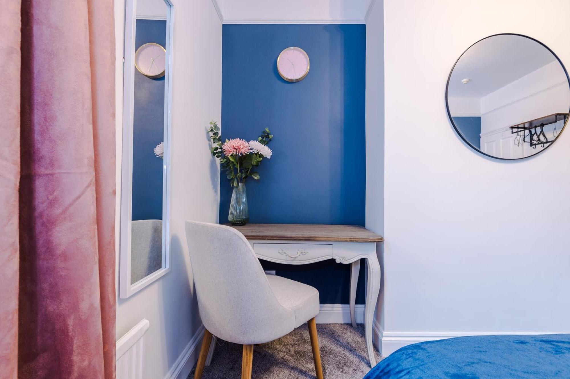 Incredible - Five Bedroom - 7 Actual Beds - 6 Bathroom House By Purestay - Central Bath With Parking Exterior foto