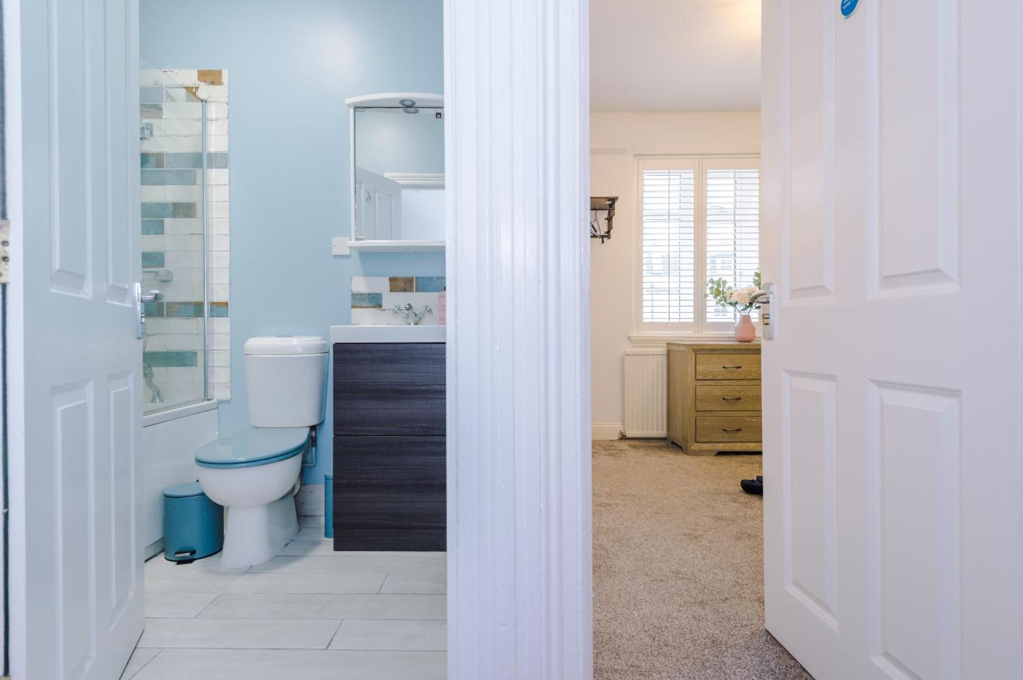 Incredible - Five Bedroom - 7 Actual Beds - 6 Bathroom House By Purestay - Central Bath With Parking Exterior foto