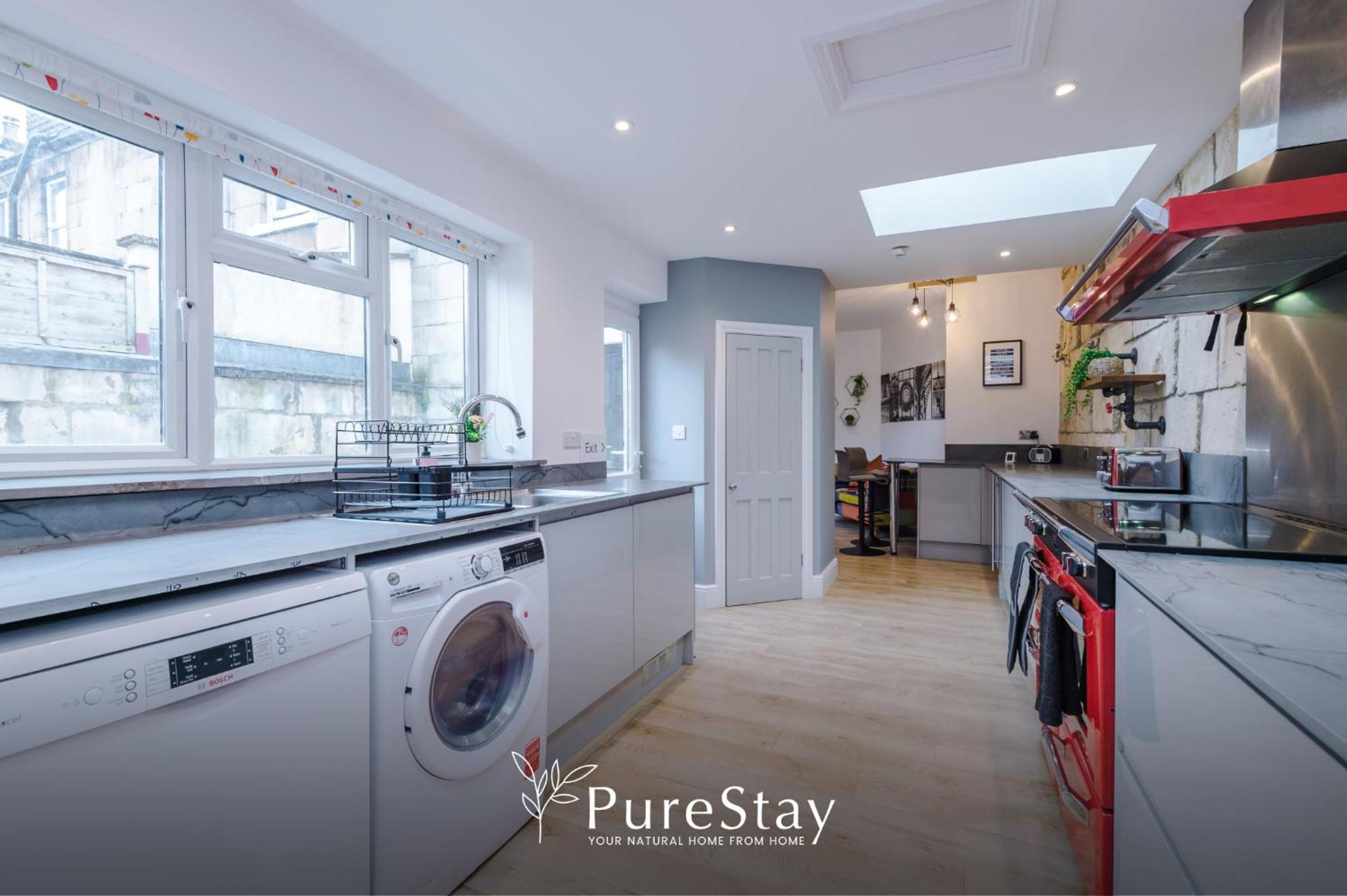Incredible - Five Bedroom - 7 Actual Beds - 6 Bathroom House By Purestay - Central Bath With Parking Exterior foto